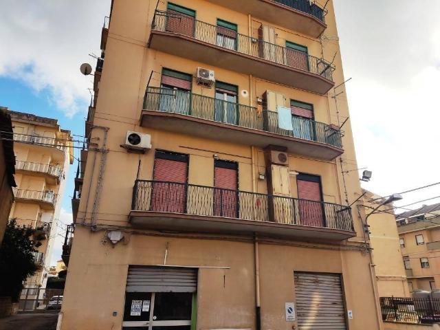 Locale Commerciale in vendita a Quartiere Provvidenza, Caltanissetta