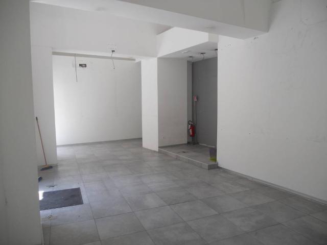 Locale Commerciale in vendita a Caltanissetta, Sicilia