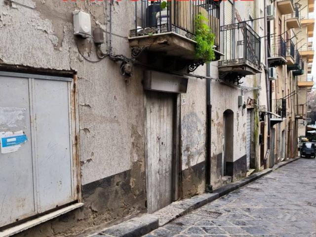 Locale Commerciale in vendita a Quartiere Provvidenza, Caltanissetta
