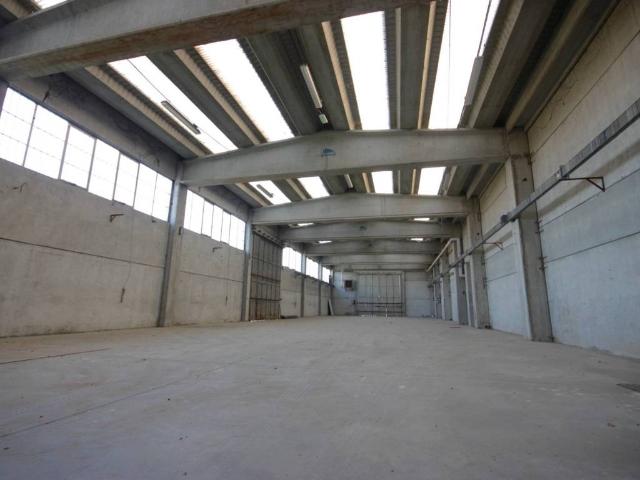 Locale Commerciale in vendita a Piemonte, Torino