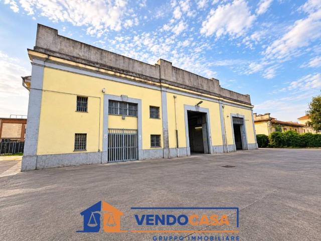 Locale Commerciale in vendita a Piemonte, Torino
