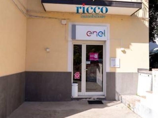 Locale Commerciale in vendita a Camerota, Campania