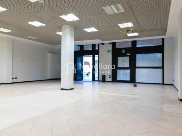 Locale Commerciale in vendita a Pianura Reggiana, Re