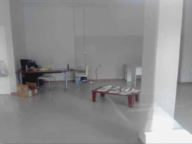 Locale Commerciale in vendita a Val d’Enza, Re