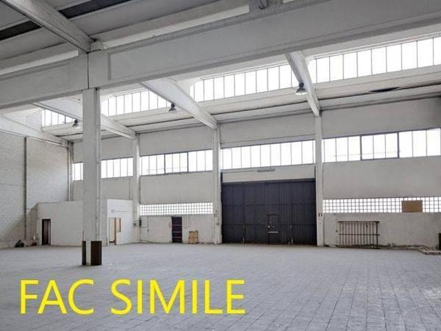 Locale Commerciale in vendita a Santa Maria, Campi Bisenzio