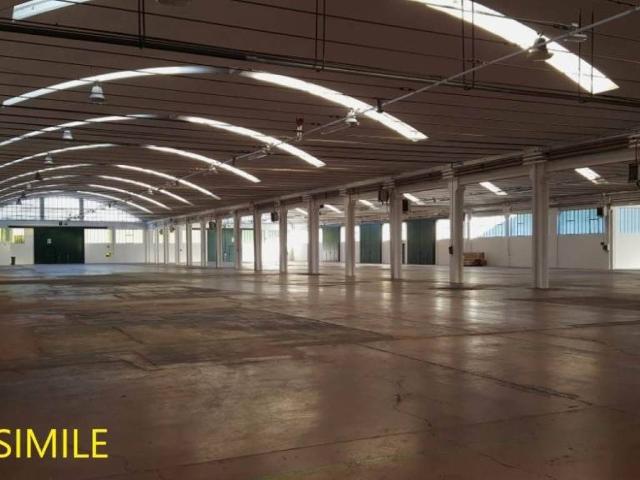 Locale Commerciale in affitto a Santa Maria, Campi Bisenzio