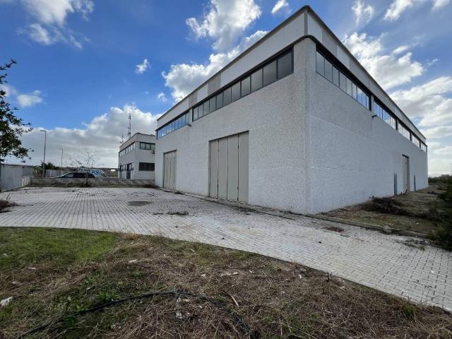 Locale Commerciale in vendita a Venturina Terme, Campiglia Marittima