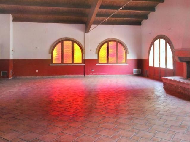 Locale Commerciale in vendita a Cafaggio, Campiglia Marittima