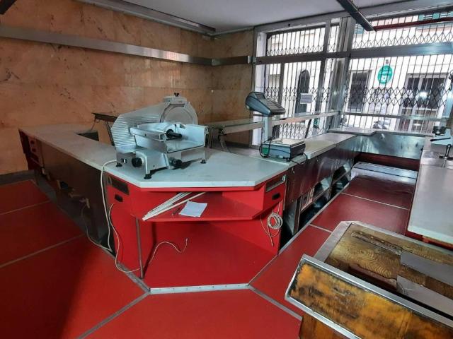 Locale Commerciale in vendita a Cascina Pratomarro, Campo Ligure