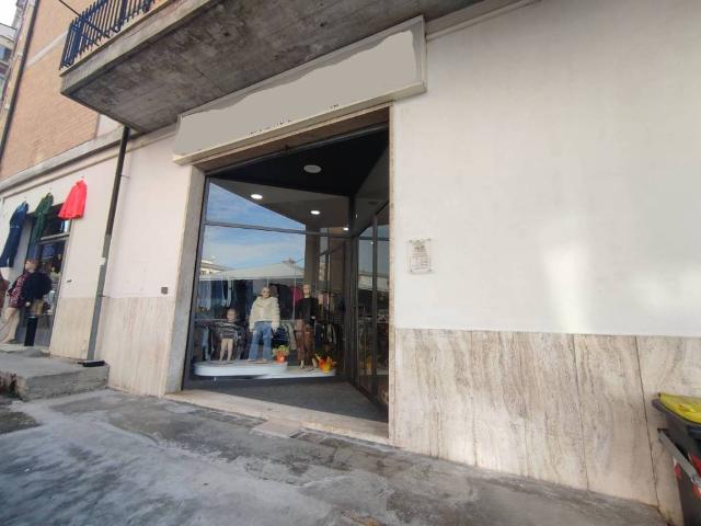 Locale Commerciale in vendita a Cep, Campobasso