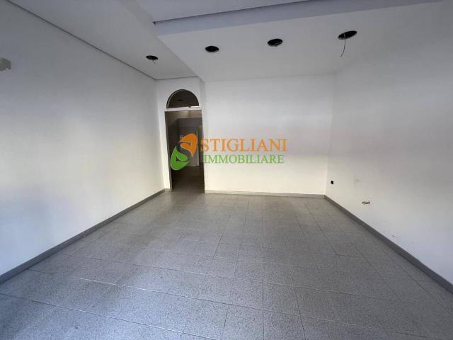 Locale Commerciale in vendita a Campobasso, Molise