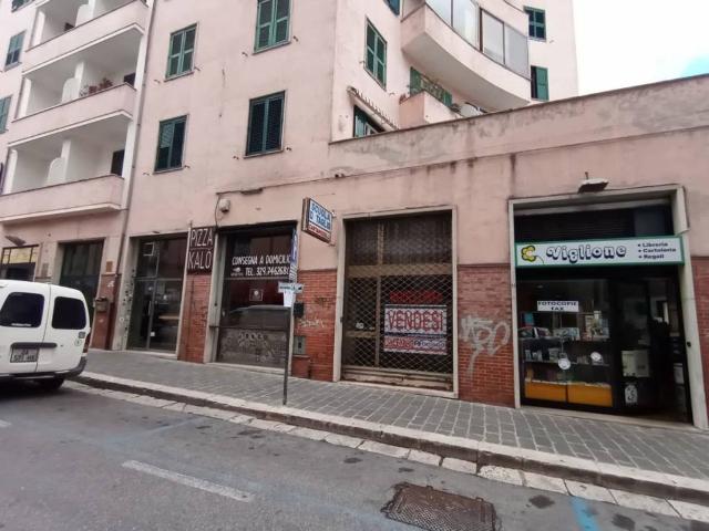 Locale Commerciale in vendita a Campobasso, Molise