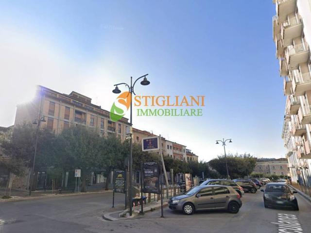 Locale Commerciale in vendita a Campobasso, Molise