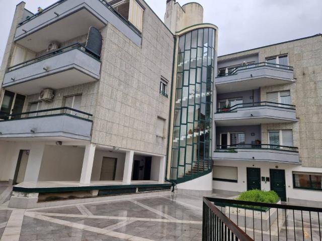Locale Commerciale in vendita a Campobasso, Molise