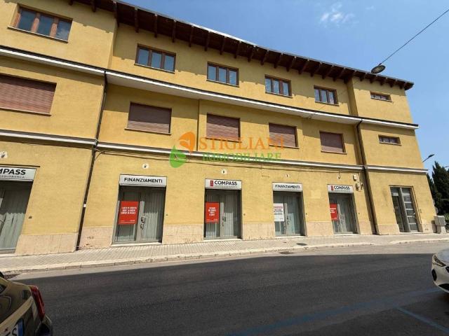 Locale Commerciale in vendita a Campobasso, Molise