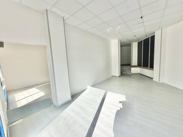 Locale Commerciale in vendita a Campobasso, Molise