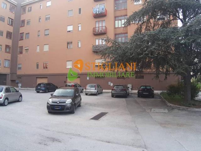 Locale Commerciale in vendita a San Giovanni, Campobasso