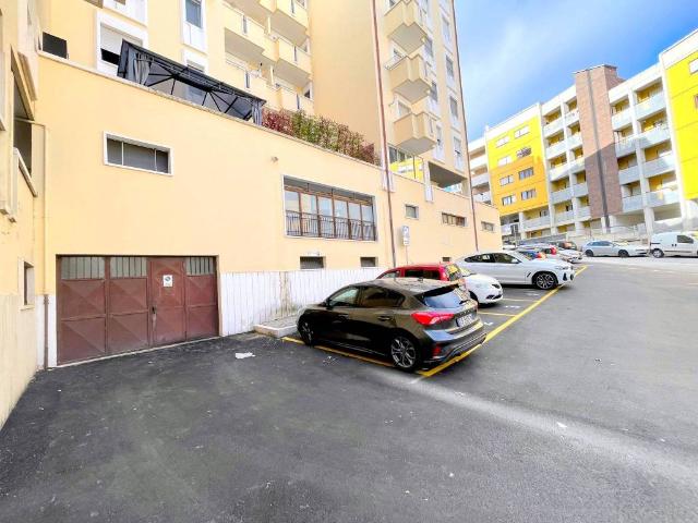 Locale Commerciale in vendita a Vazzieri, Campobasso