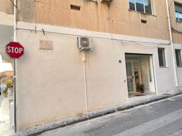 Locale Commerciale in vendita a Campobello Di Licata, Sicilia