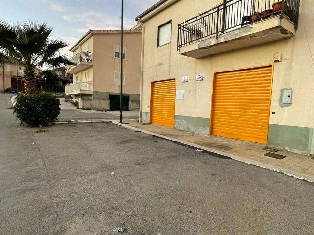 Locale Commerciale in vendita a Campobello Di Licata, Sicilia