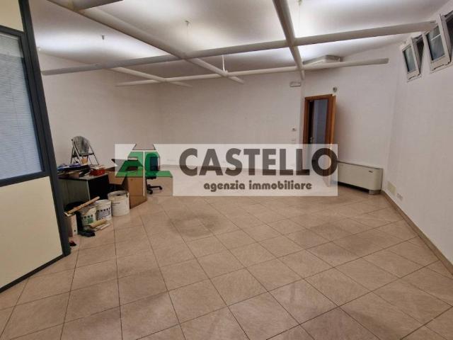 Locale Commerciale in vendita a Campodarsego, Padova