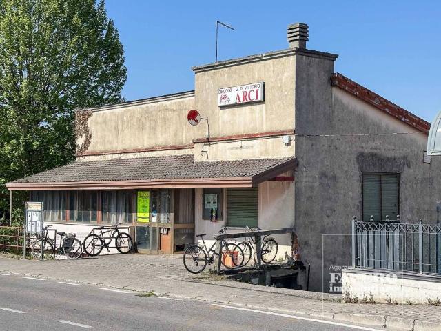 Locale Commerciale in vendita a Santa Maria Assunta, Campolongo Maggiore
