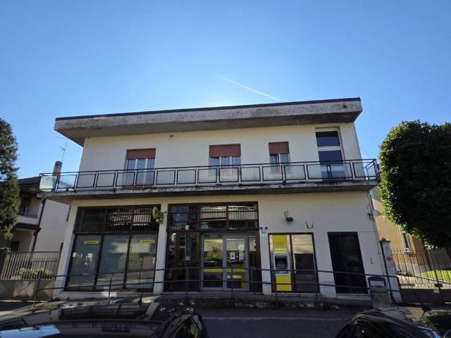 Locale Commerciale in vendita a Canegrate, Lombardia