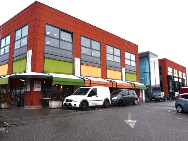 Locale Commerciale in vendita a Piemonte, Asti
