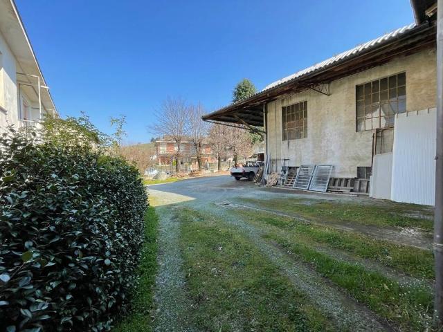 Locale Commerciale in vendita a Piemonte, Asti