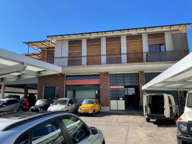 Locale Commerciale in vendita a Piemonte, Asti