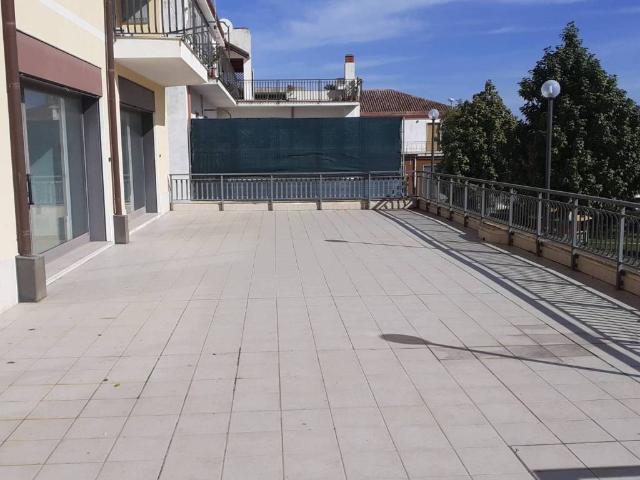 Locale Commerciale in vendita a Canicattini Bagni, Sicilia
