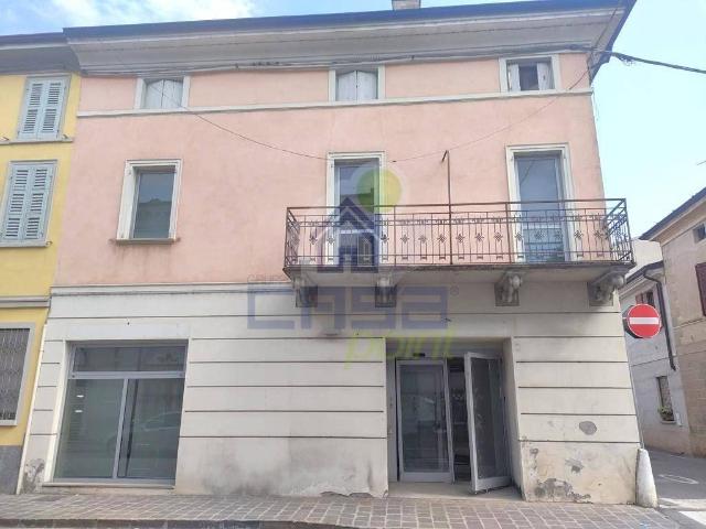 Locale Commerciale in vendita a Canneto sull'Oglio, Mantova
