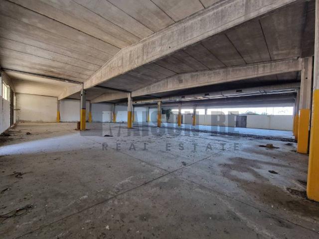 Locale Commerciale in vendita a Canneto Sull'oglio, Lombardia
