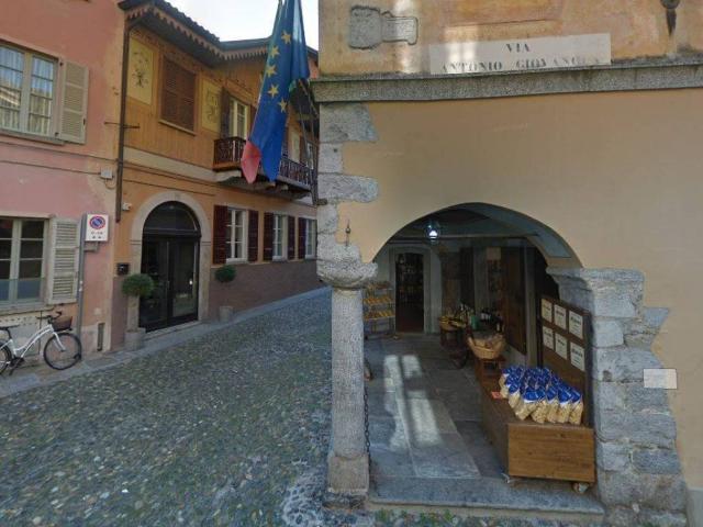 Locale Commerciale in vendita a Sant'Agata, Piemonte