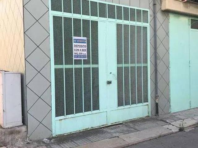Locale Commerciale in vendita a Canosa di Puglia, Barletta-Andria-Trani