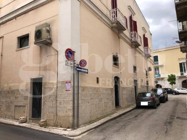 Locale Commerciale in vendita a Canosa di Puglia, Barletta-Andria-Trani