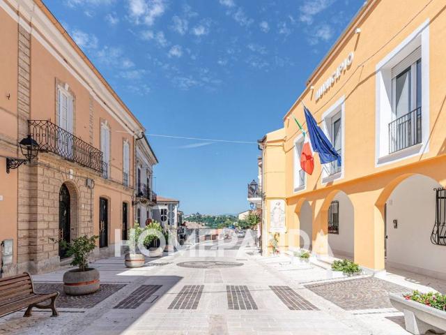Locale Commerciale in vendita a Canosa Sannita, Abruzzo