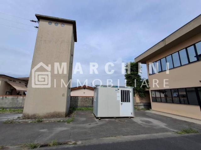 Locale Commerciale in vendita a San Colombano, Capannori
