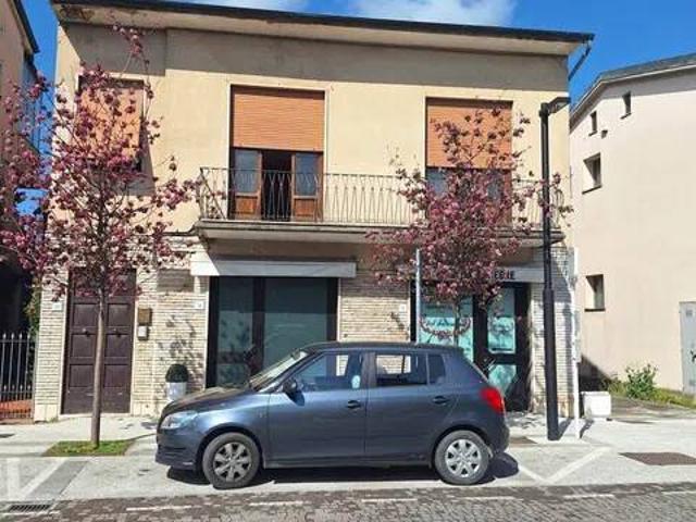 Locale Commerciale in vendita a Paganico, Capannori