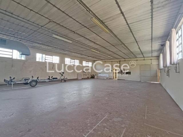 Locale Commerciale in vendita a San Ginese di Compito, Capannori