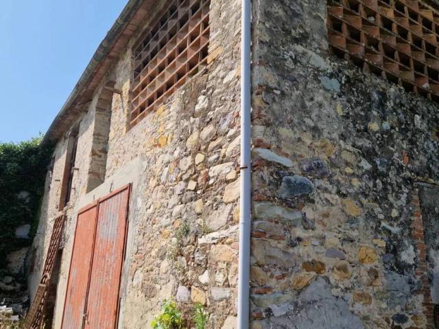 Locale Commerciale in vendita a Castelvecchio di Compito, Capannori
