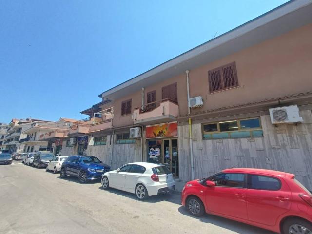 Locale Commerciale in vendita a San Martino, Capo D'orlando