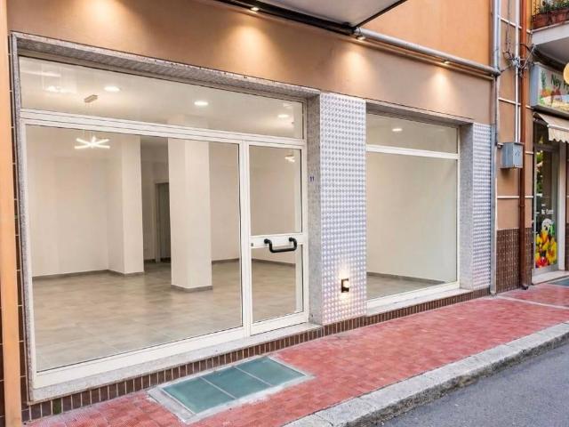Locale Commerciale in vendita a San Martino, Capo D'orlando