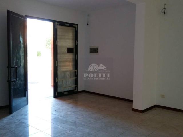 Locale Commerciale in vendita a Unione dei Comuni Circondario dell'Empolese Valdelsa, Capraia