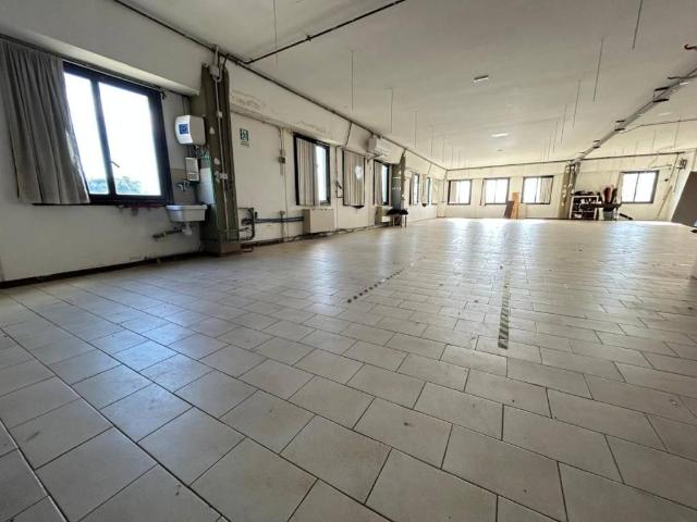 Locale Commerciale in vendita a Unione dei Comuni Circondario dell'Empolese Valdelsa, Capraia