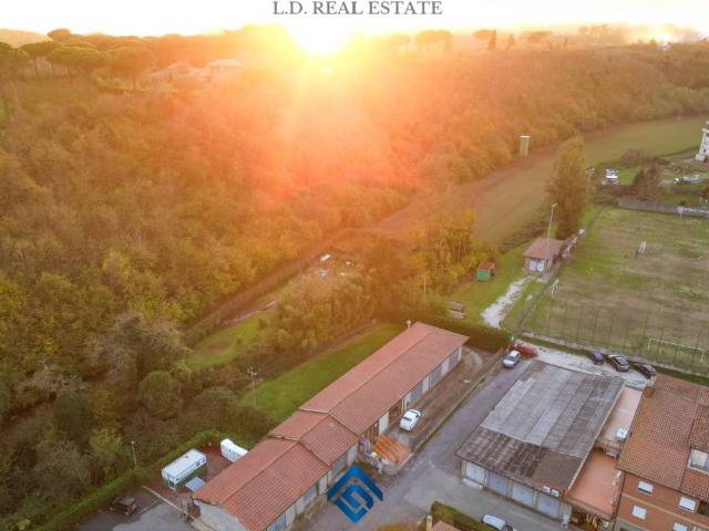 Locale Commerciale in vendita a Capranica, Lazio