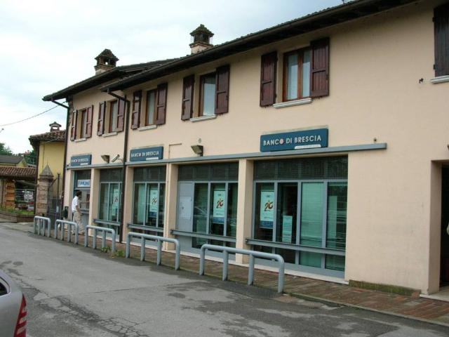 Locale Commerciale in vendita a Capriano Del Colle, Lombardia