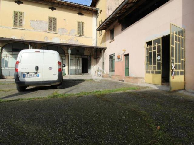 Locale Commerciale in vendita a Capriano Del Colle, Lombardia