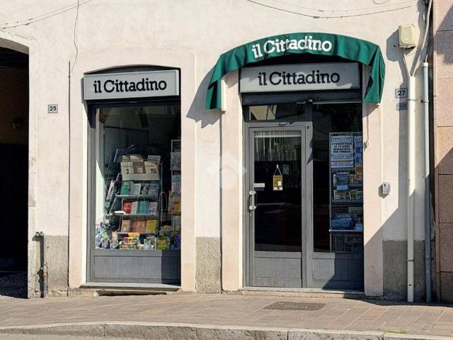 Locale Commerciale in vendita a Realdino, Carate Brianza