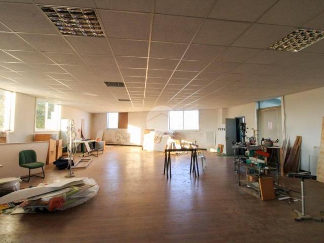 Locale Commerciale in vendita a Caravaggio, Lombardia